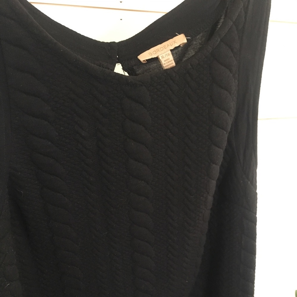 Top - Picture 2 of 2